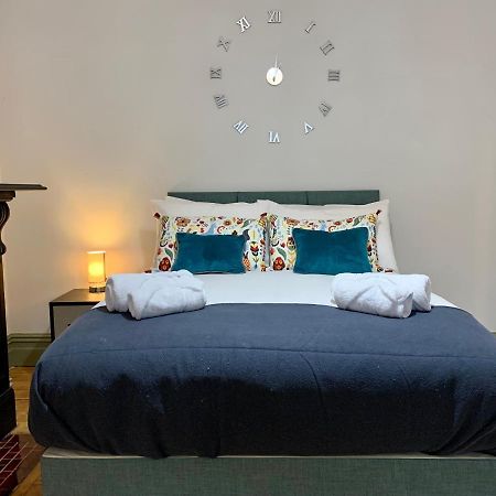 Stamer House By Yourstays, Stylish Quirky House, With 4 Double Bedrooms, Book Now! Stoke-on-Trent Экстерьер фото