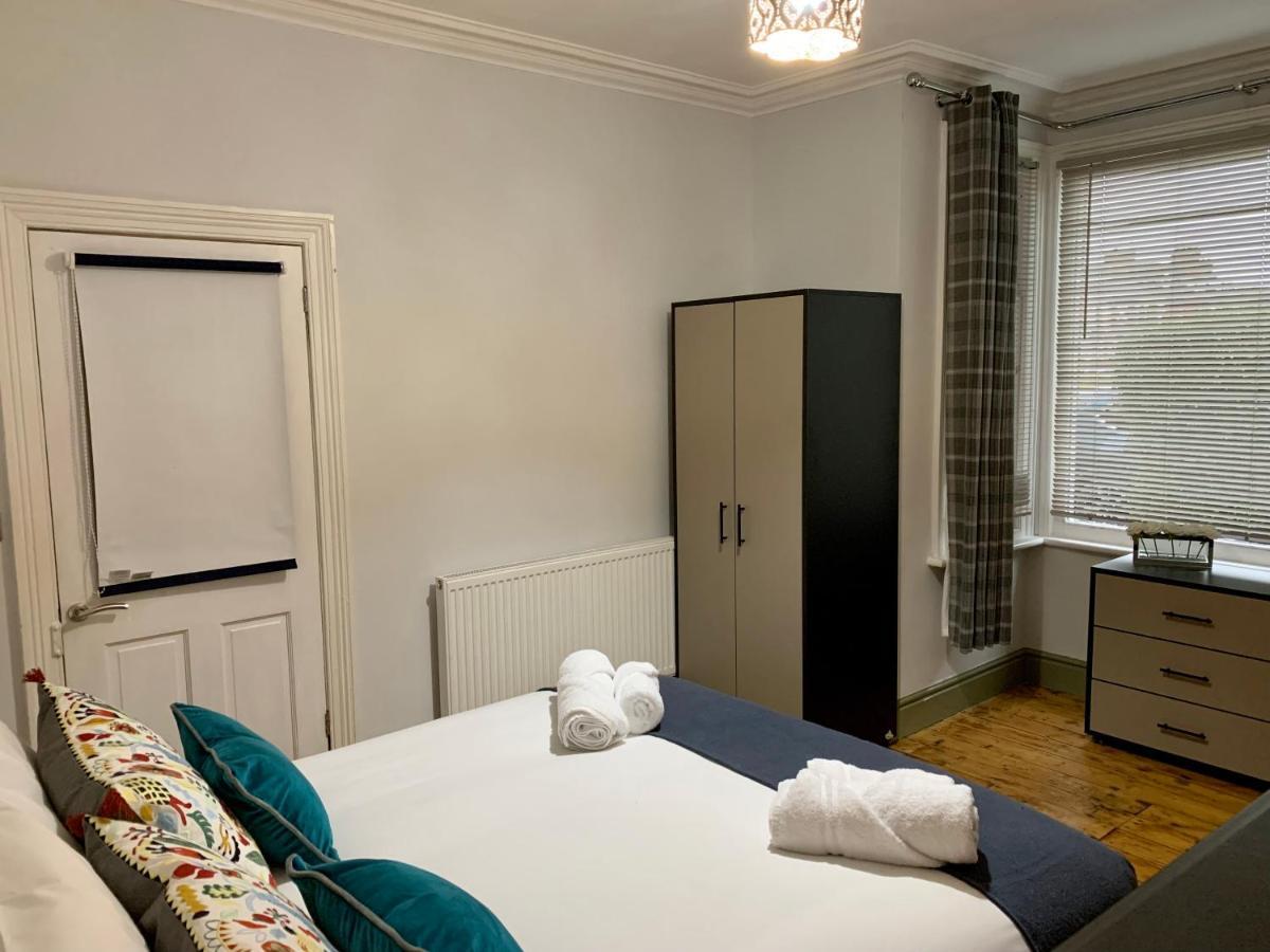 Stamer House By Yourstays, Stylish Quirky House, With 4 Double Bedrooms, Book Now! Stoke-on-Trent Экстерьер фото