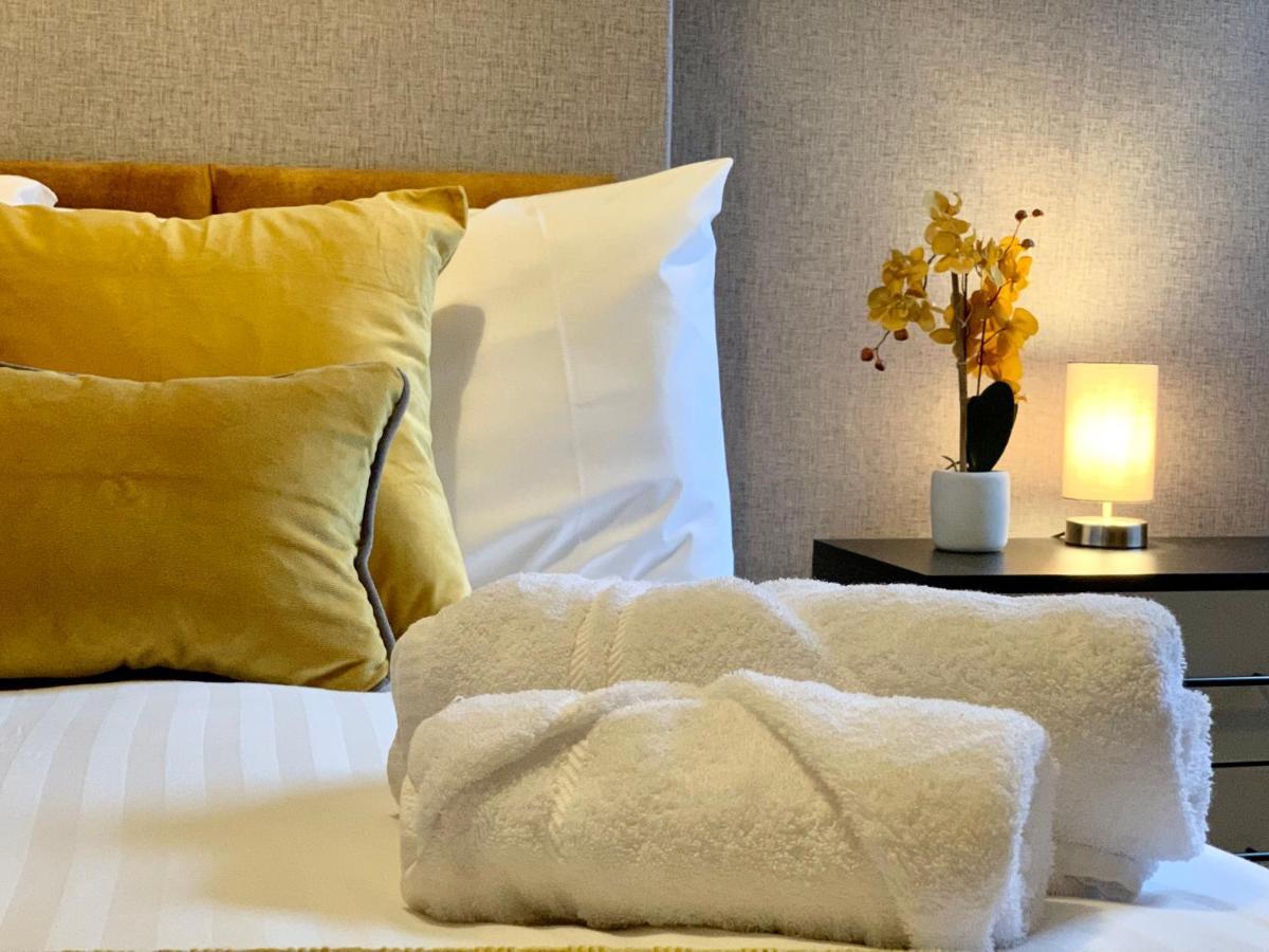 Stamer House By Yourstays, Stylish Quirky House, With 4 Double Bedrooms, Book Now! Stoke-on-Trent Экстерьер фото