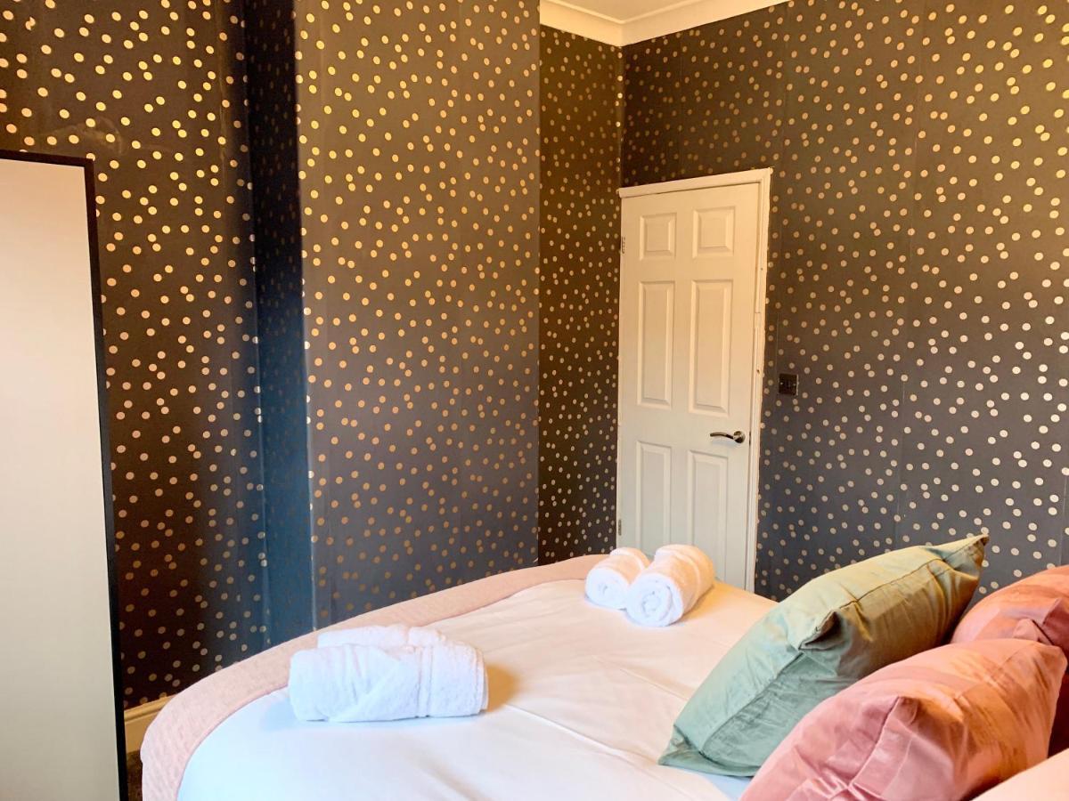 Stamer House By Yourstays, Stylish Quirky House, With 4 Double Bedrooms, Book Now! Stoke-on-Trent Экстерьер фото