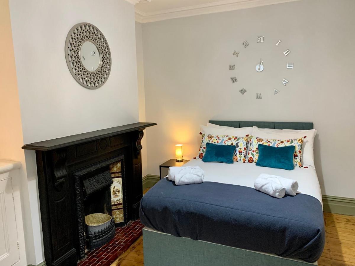 Stamer House By Yourstays, Stylish Quirky House, With 4 Double Bedrooms, Book Now! Stoke-on-Trent Экстерьер фото
