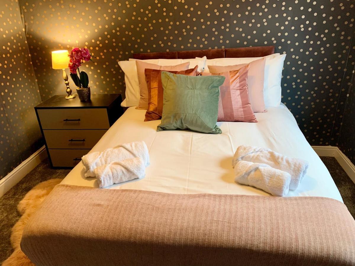 Stamer House By Yourstays, Stylish Quirky House, With 4 Double Bedrooms, Book Now! Stoke-on-Trent Экстерьер фото
